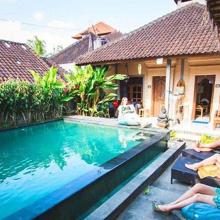 The Wayan House Vandrerhjem Ubud Eksteriør bilde